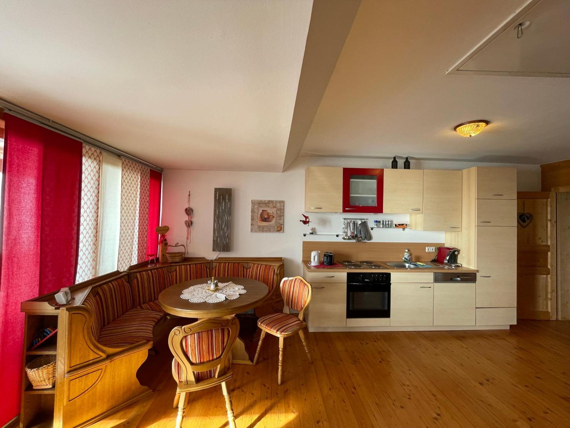 Apartments Im Almhaus Bachler Gundisch Exteriör bild